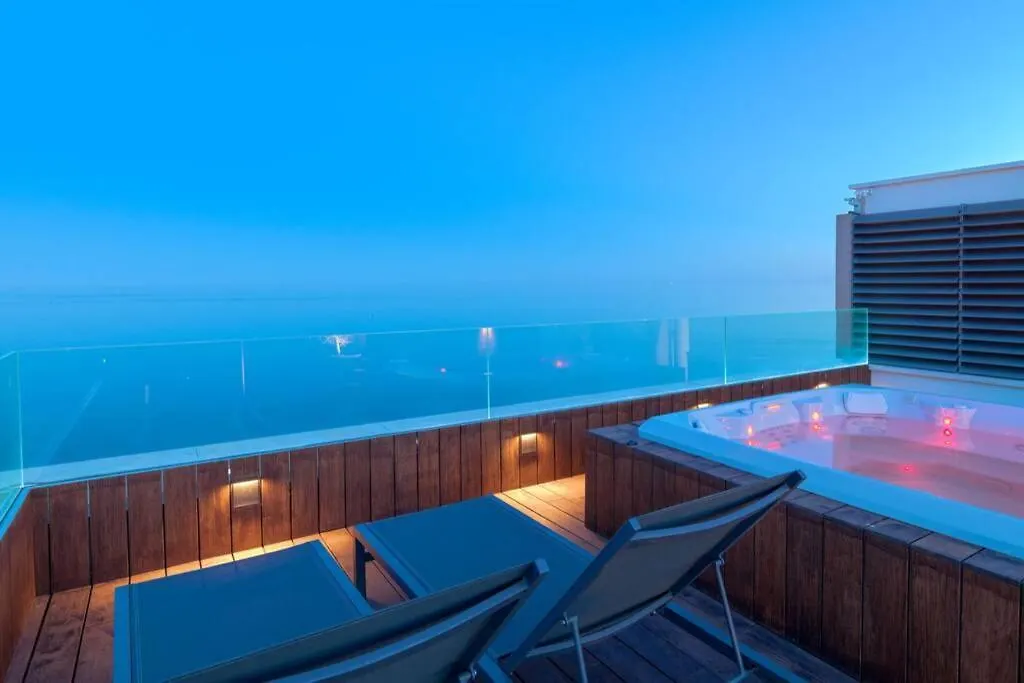 D&R Penthouse On The Beach Apartment Malaga Spain